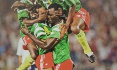 足球比赛胜负悬念重重，球队实力较量