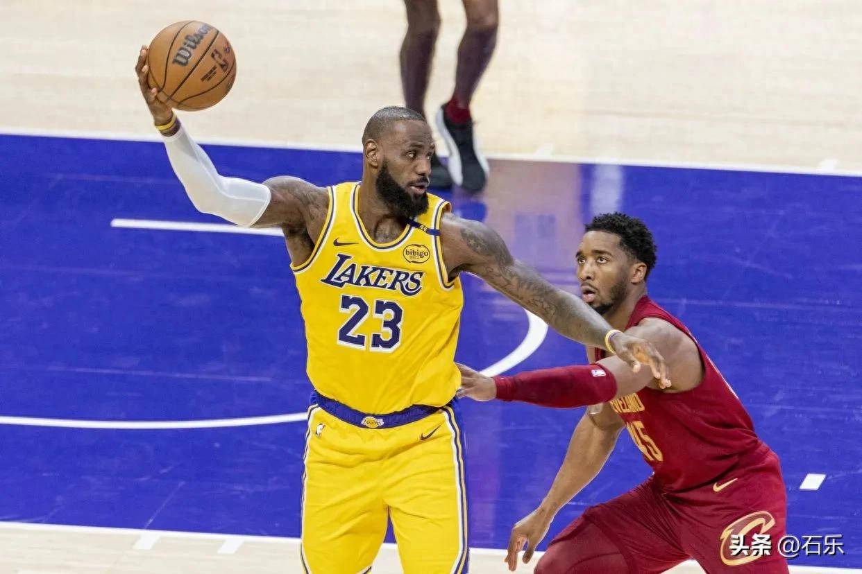 NBA总决赛激烈上演，湖人vs.热火谁更胜一筹？