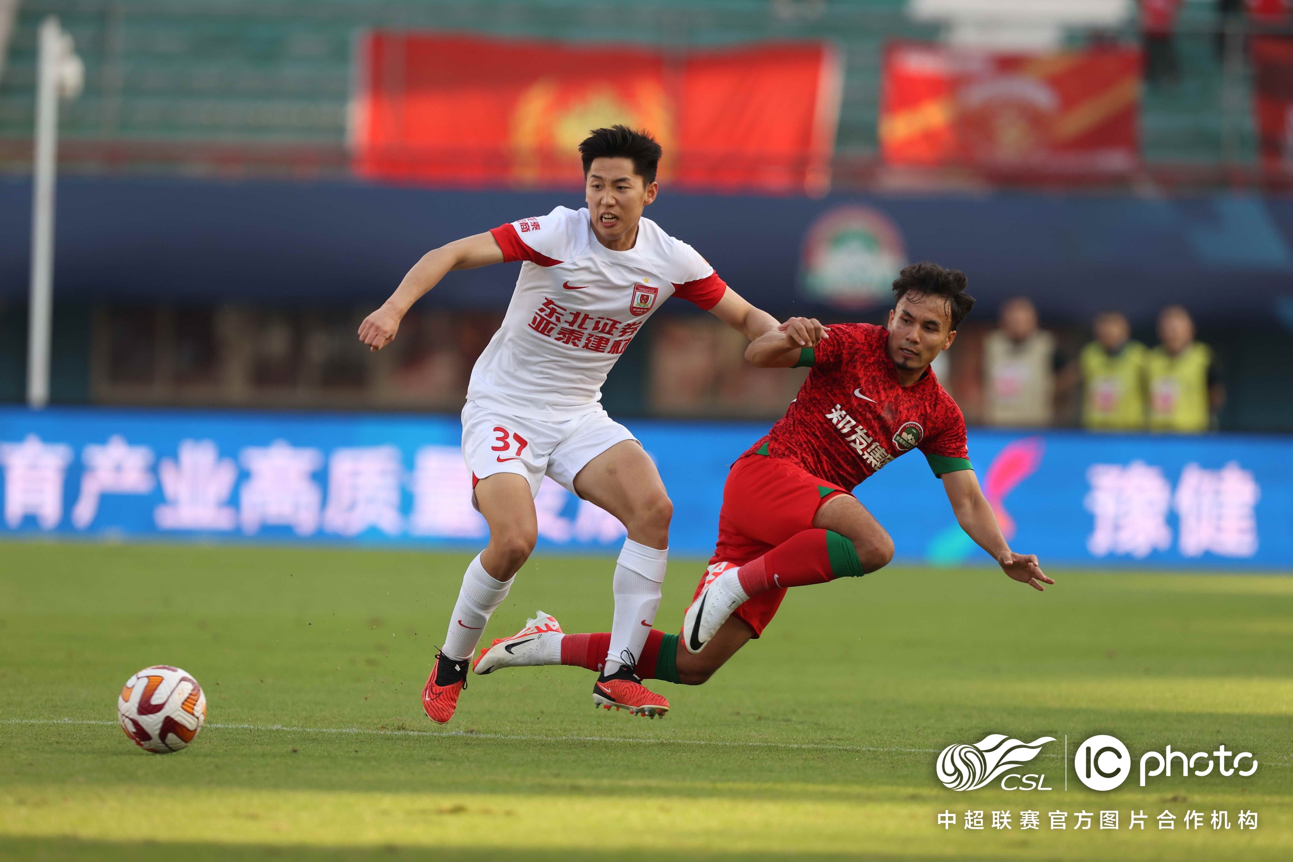 包含长春亚泰客场努力拼搏,最终击败对手获胜的词条 包含长春亚泰客场努力拼搏,最终击败对手获胜的词条