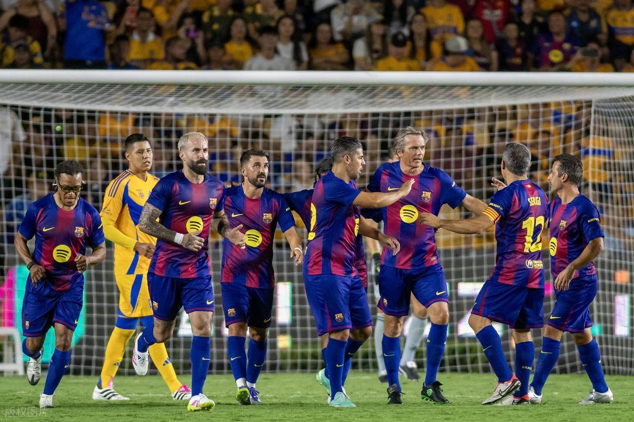 包含门将神勇扑救，助球队保持不败的词条