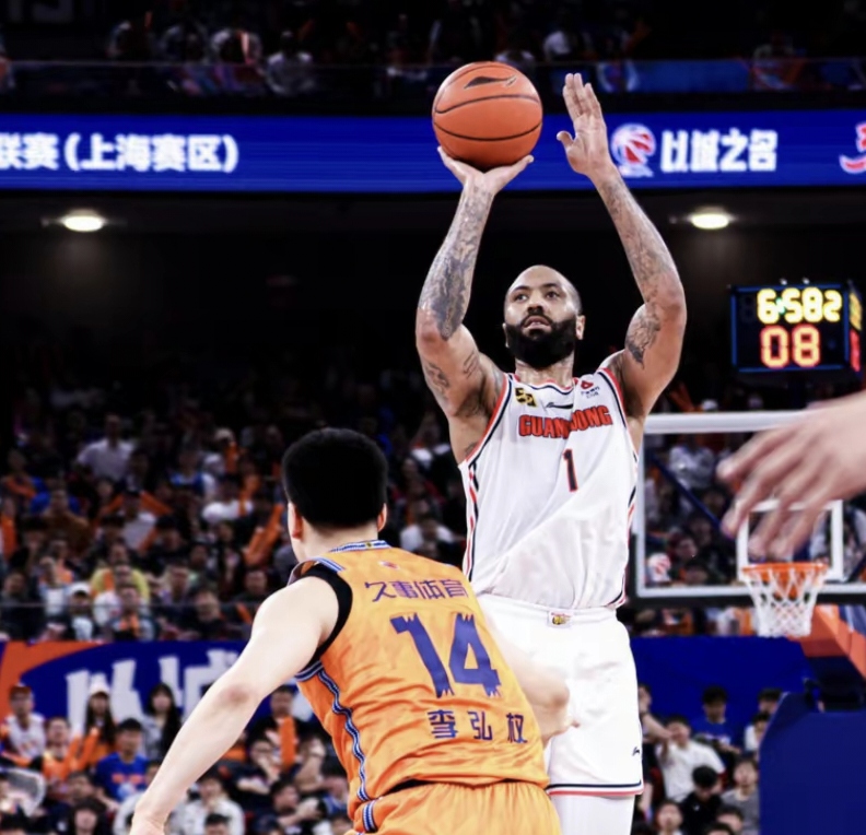 包含上海队大胜，球员状态回暖，备战下一场比赛的词条