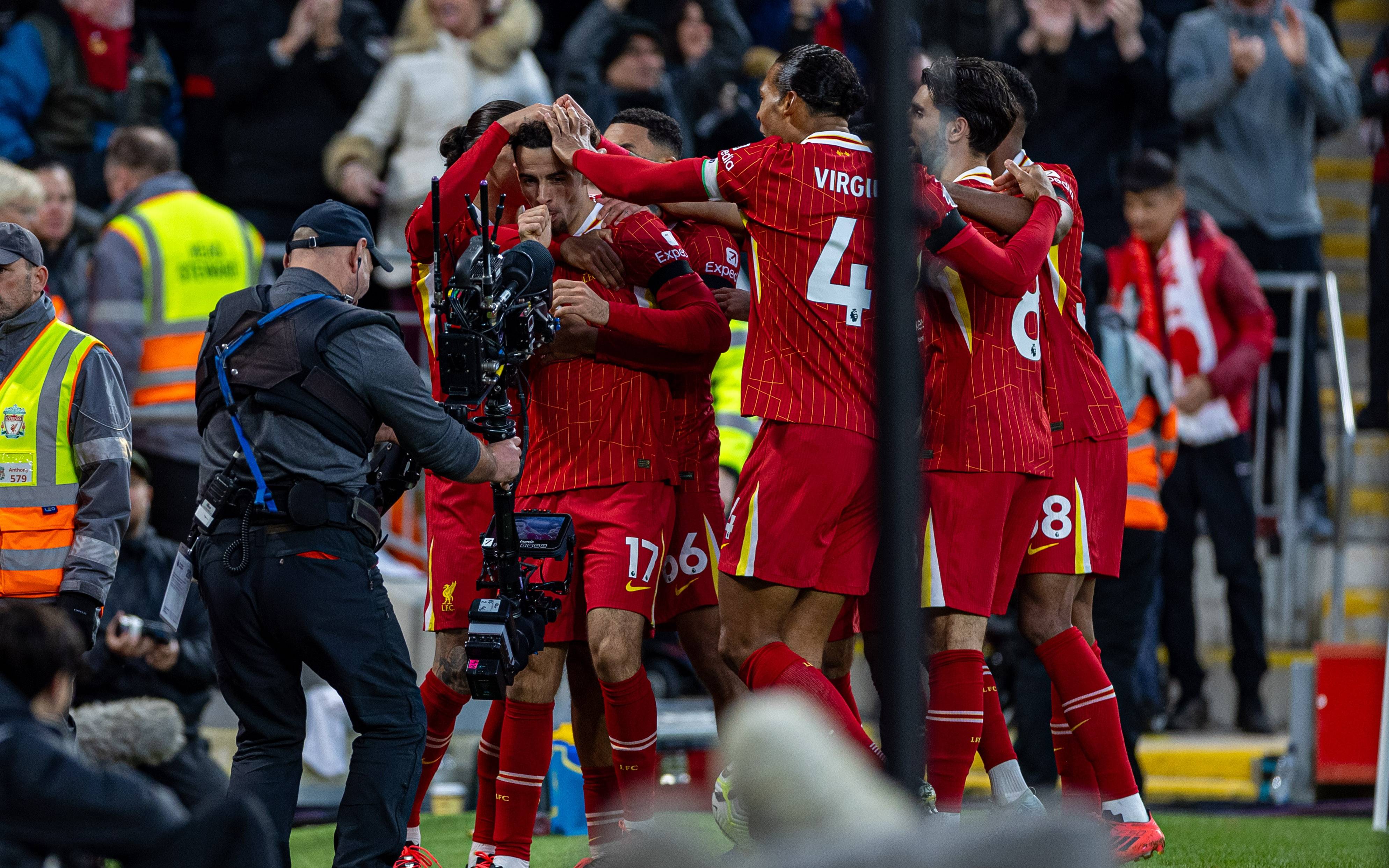 阿森纳血战绝杀曼城，却略胜一筹