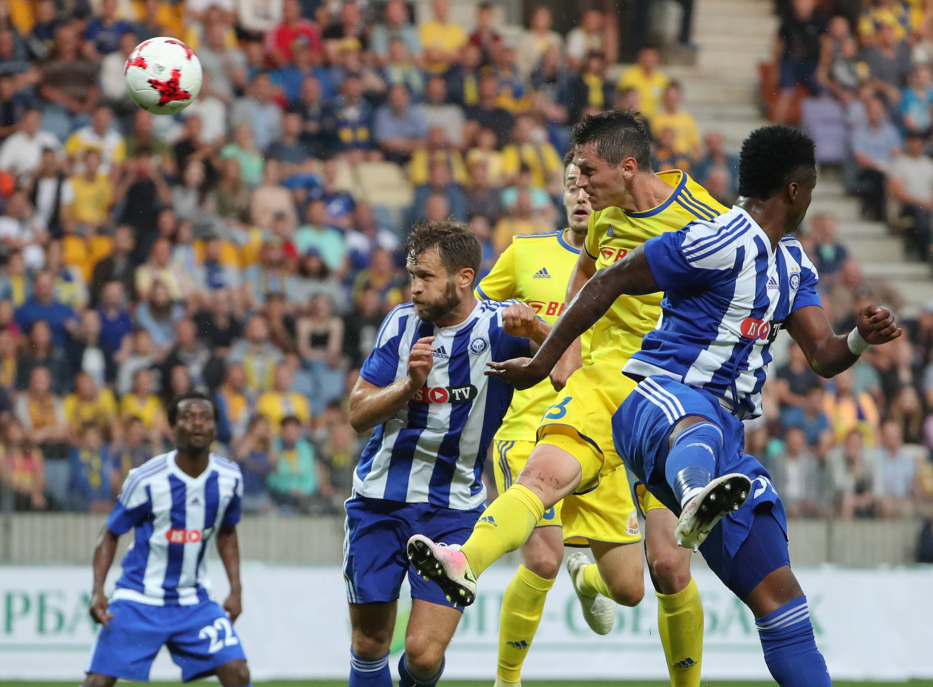 芬兰队在比赛中表现出色,轻松取胜 芬兰队在比赛中表现出色,轻松取胜