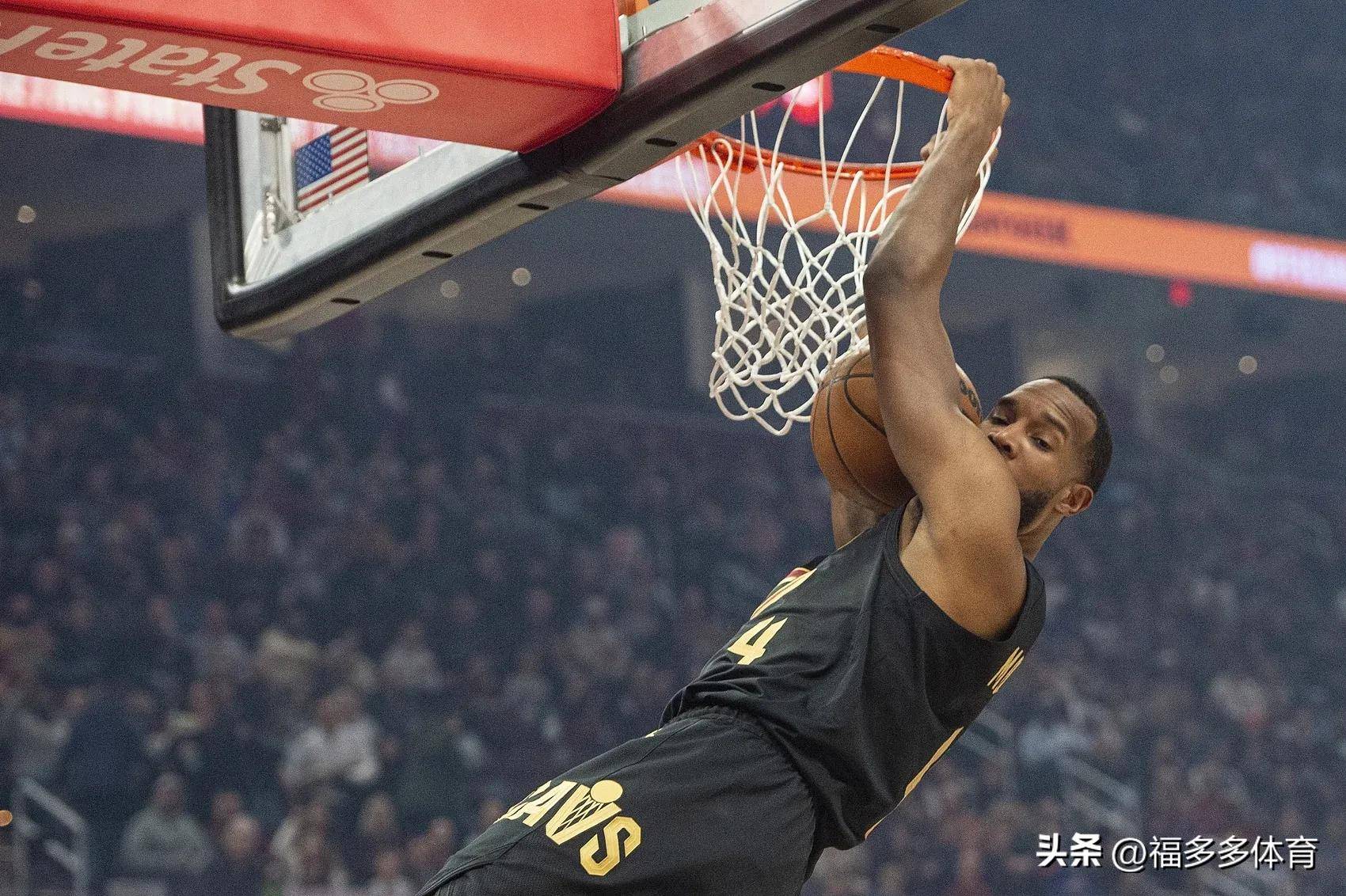 尼克斯负于骑士，拉塞尔低迷发挥