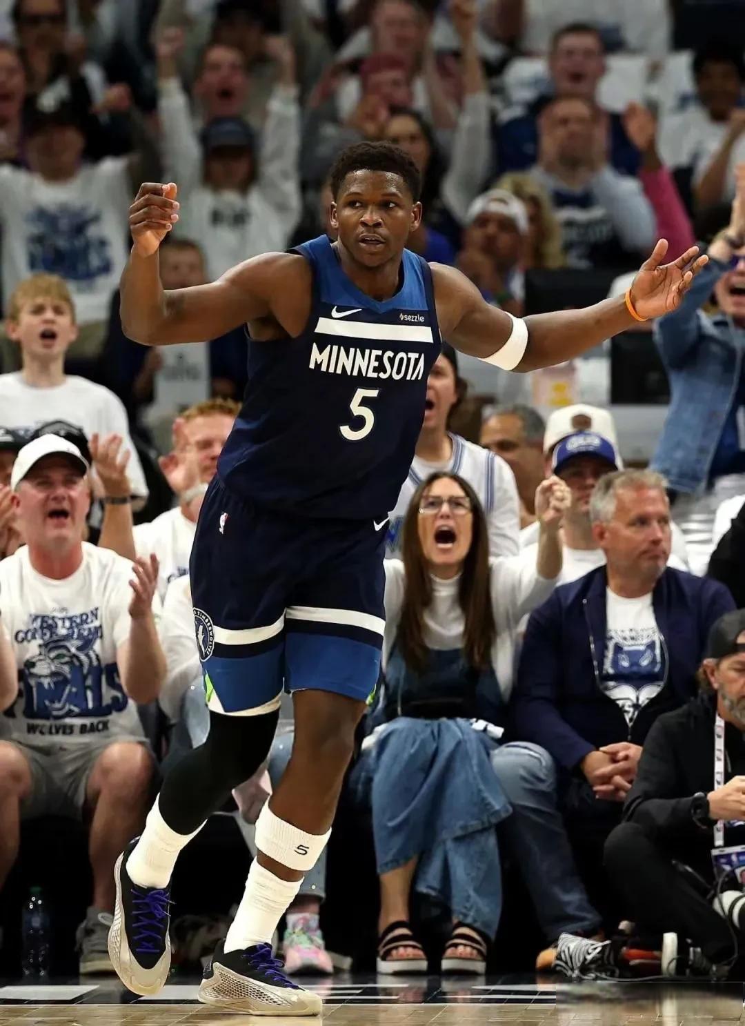 雷霆险胜森林狼，继续胜利势头