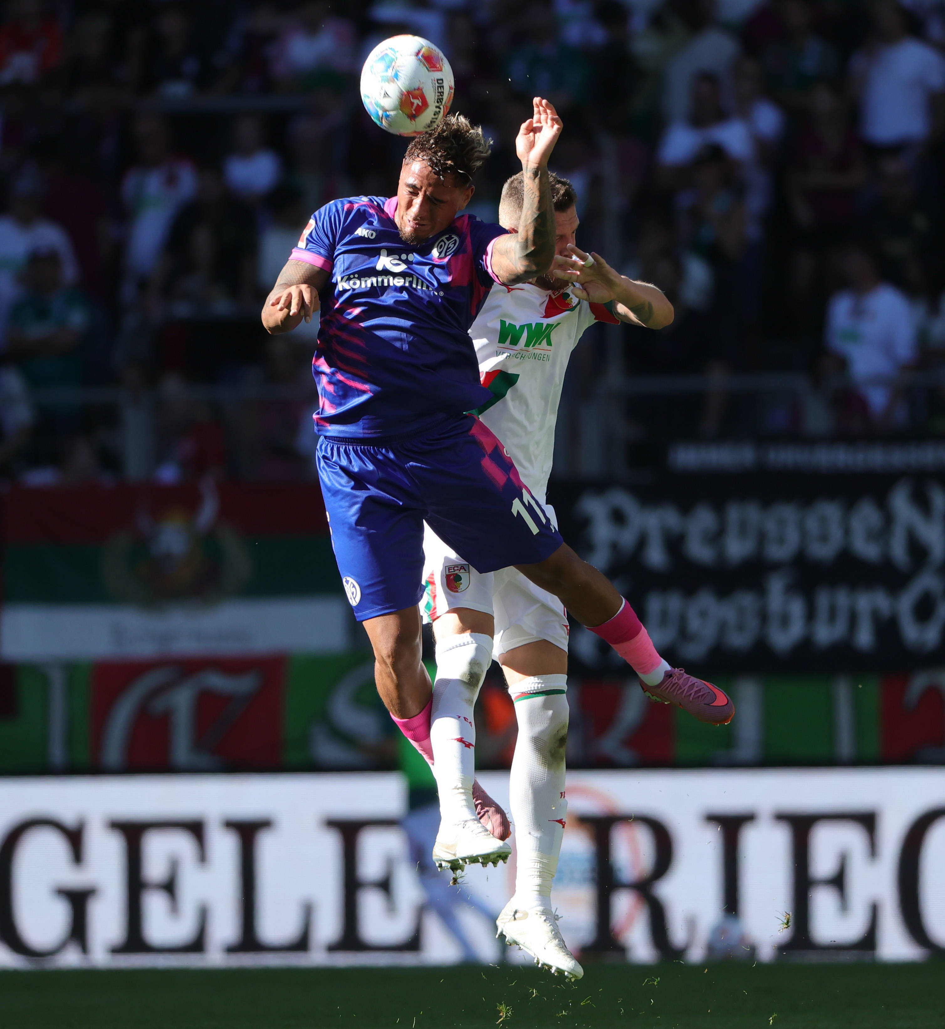 包含奥格斯堡险胜，德甲保级形势稍有起色的词条