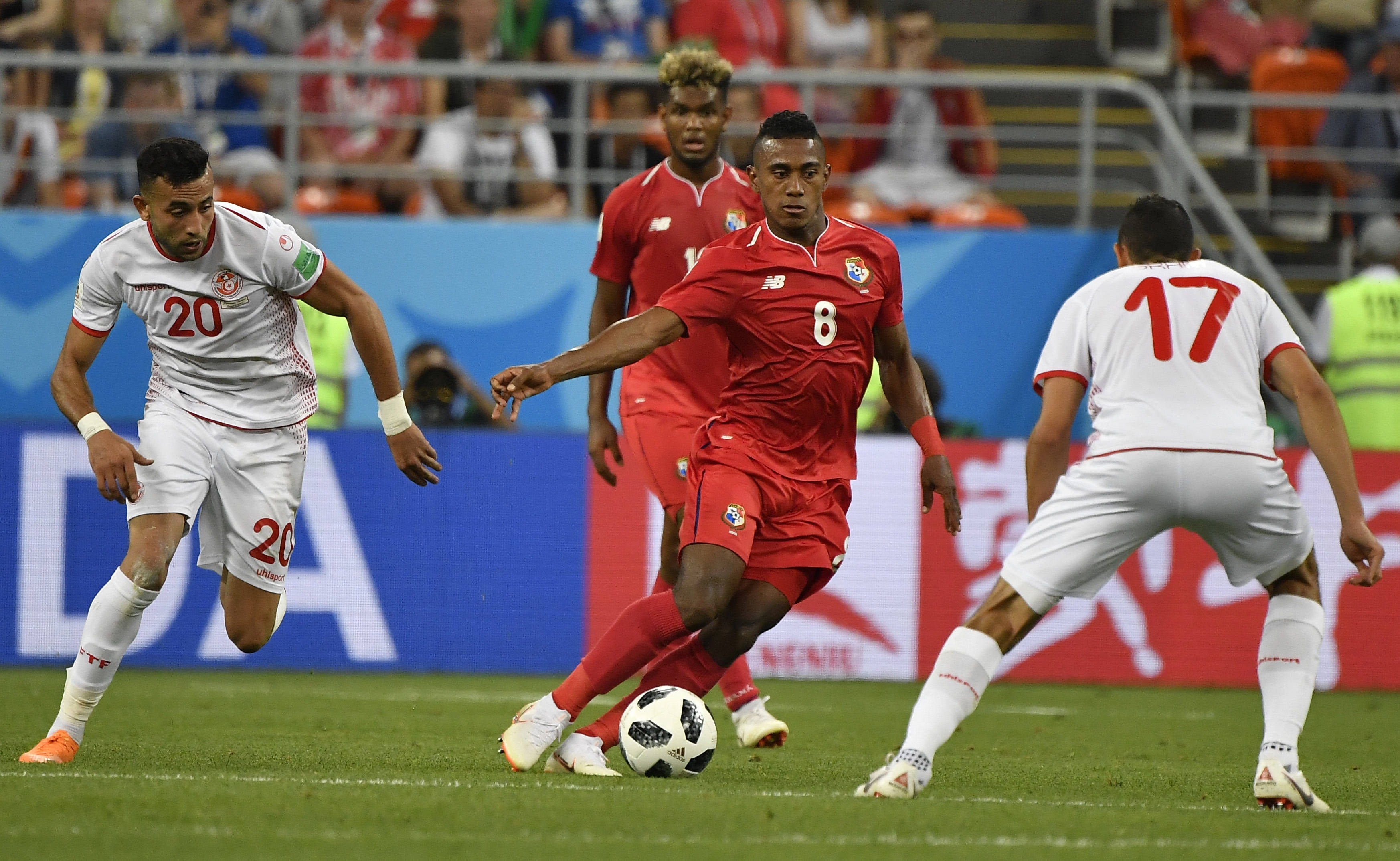 包含比利时队在客场比赛中大比分取胜,展现强大实力的词条 包含比利时队在客场比赛中大比分取胜,展现强大实力的词条