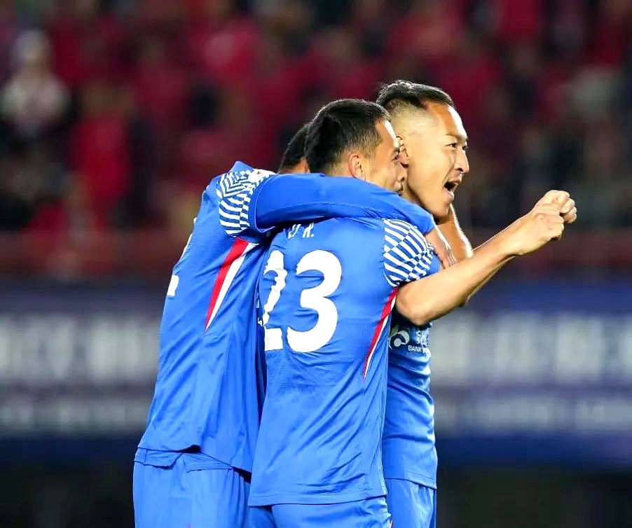 包含北京人和客场不敌青岛黄海，江苏苏宁主场大胜河南嵩山龙的词条