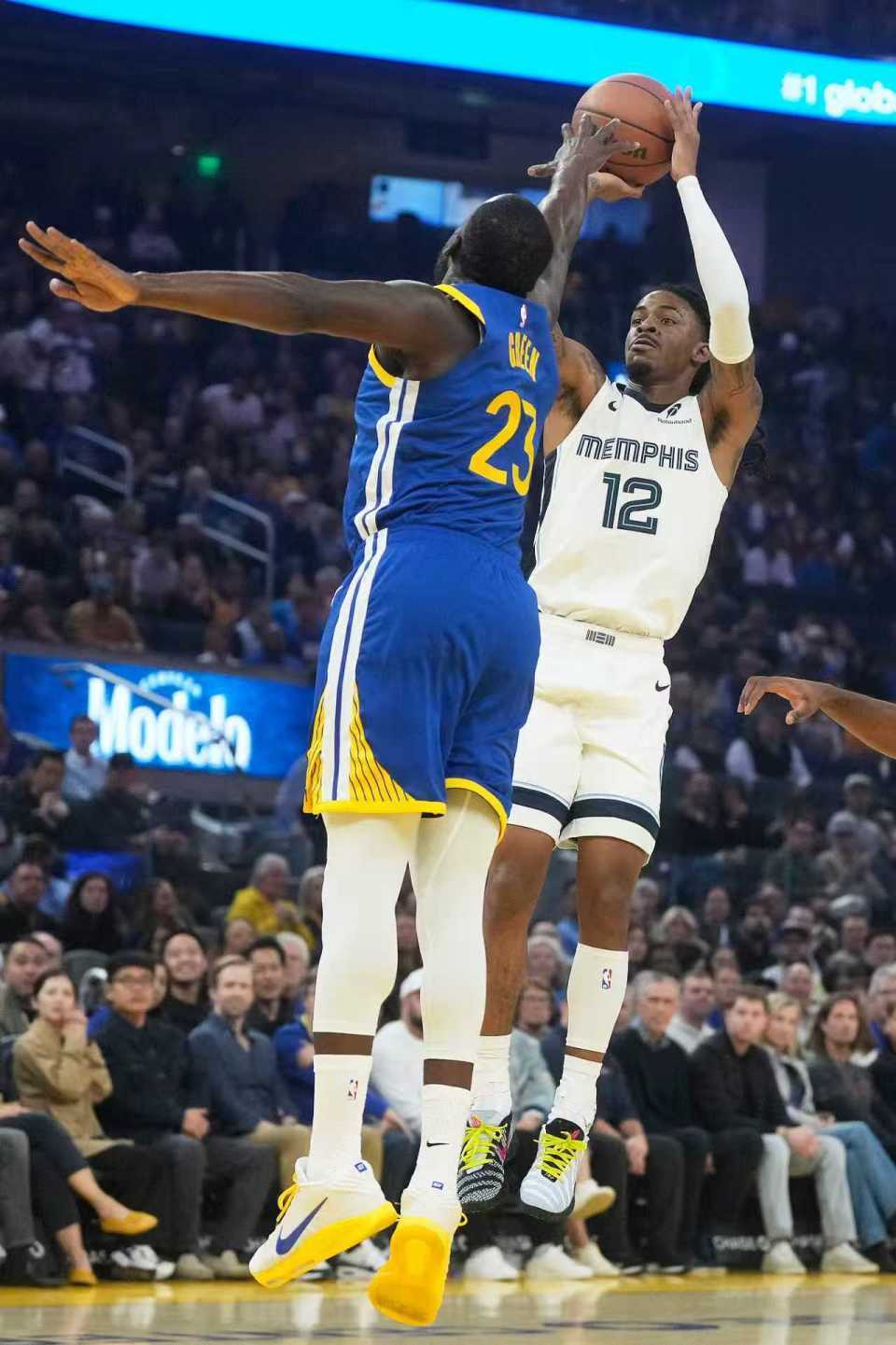 灰熊惨遭勇士逆转,莫兰特独得分 灰熊惨遭勇士逆转,莫兰特独得分