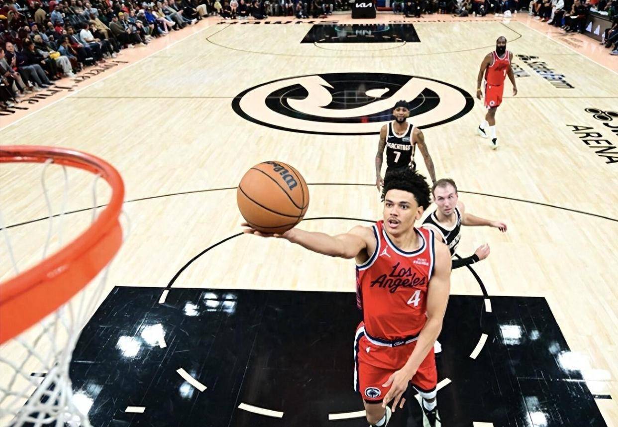 快船大胜热火，莱昂纳德独得分