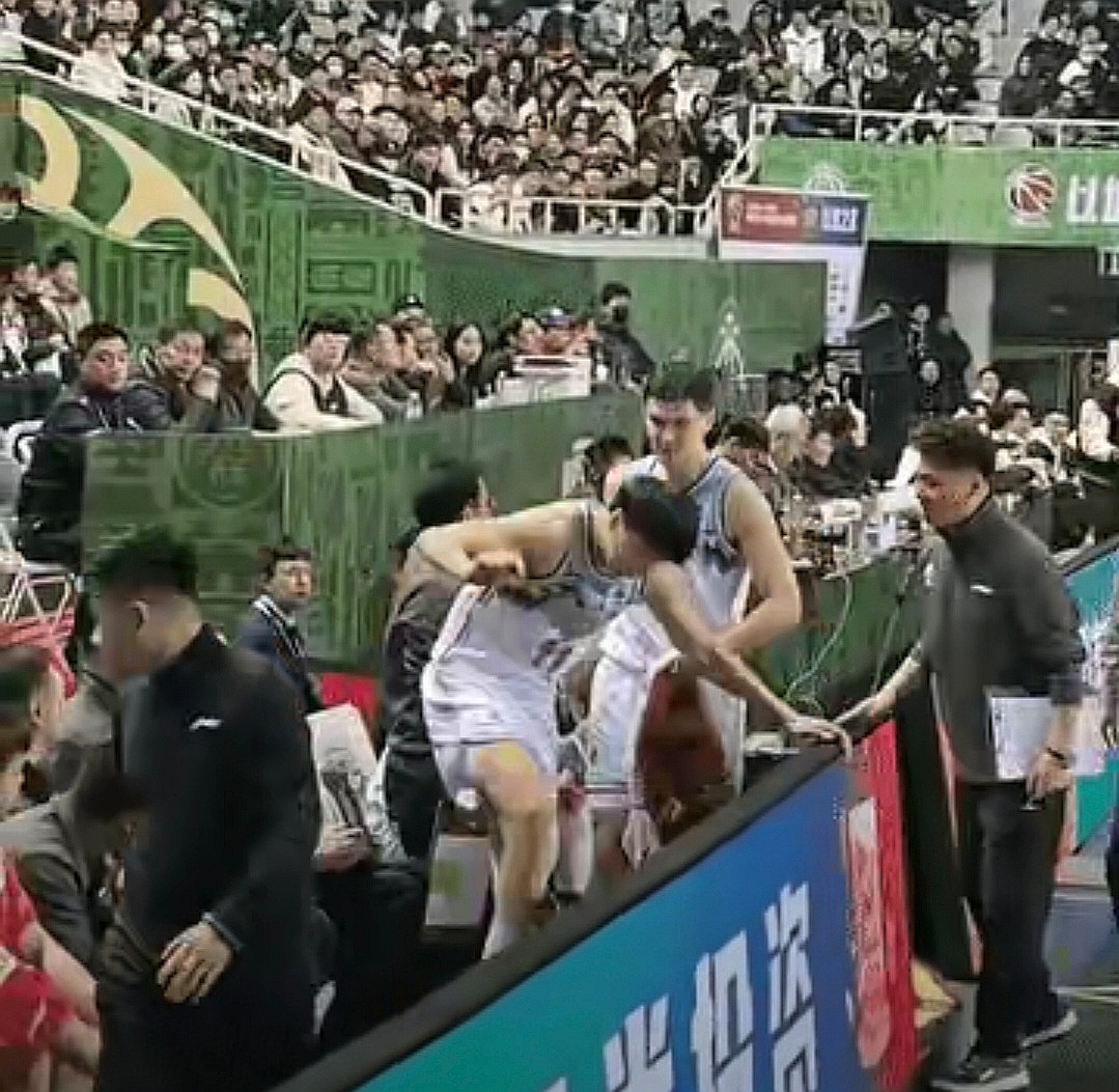 禁赛事件发生！球员受到惩罚